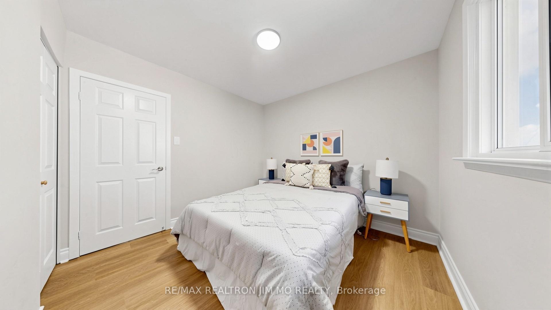 Photo 24 of 2571 Kennedy Road, Scarborough, Tam O'Shanter-Sullivan — HOMEH