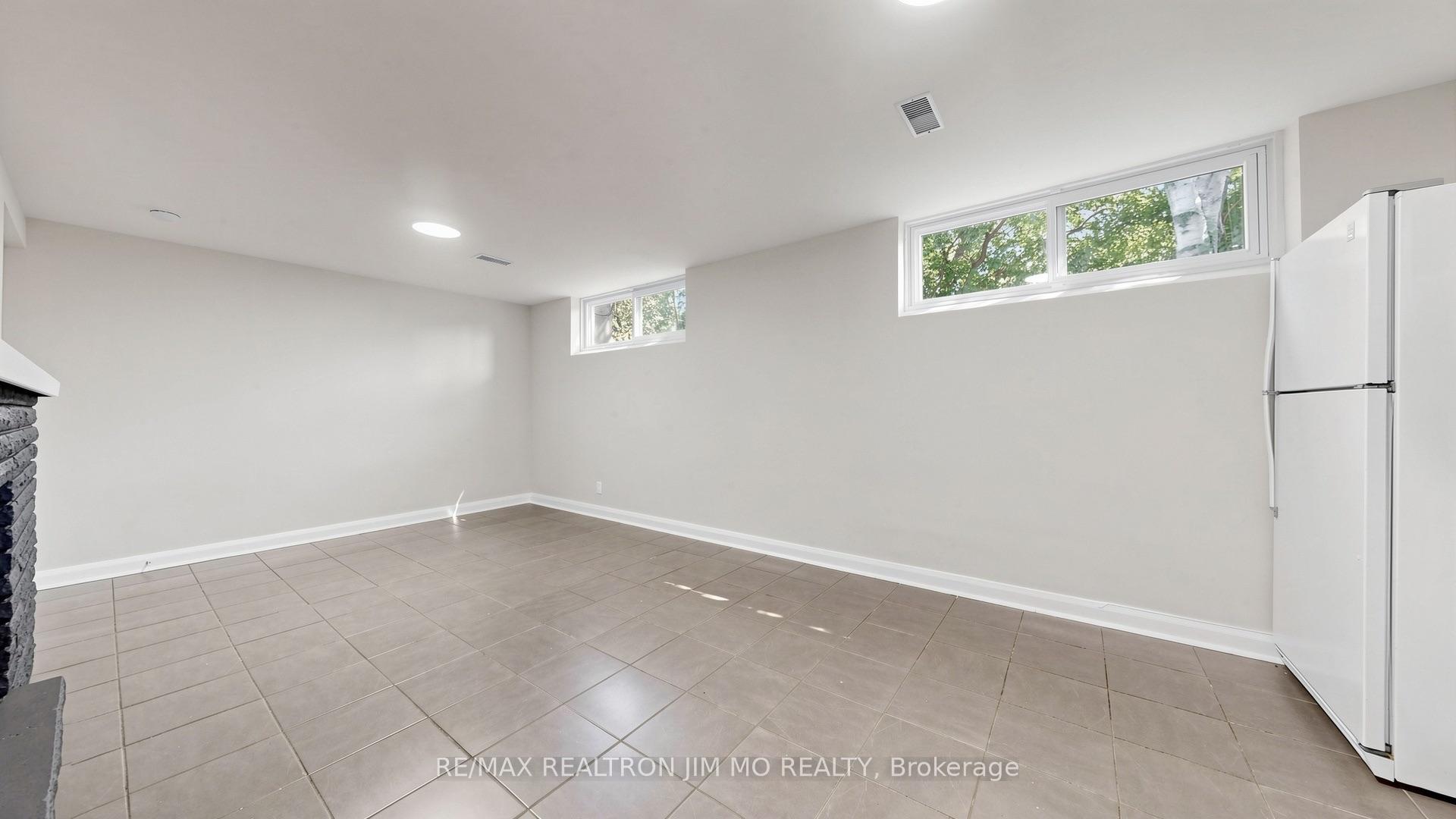 Photo 35 of 2571 Kennedy Road, Scarborough, Tam O'Shanter-Sullivan — HOMEH