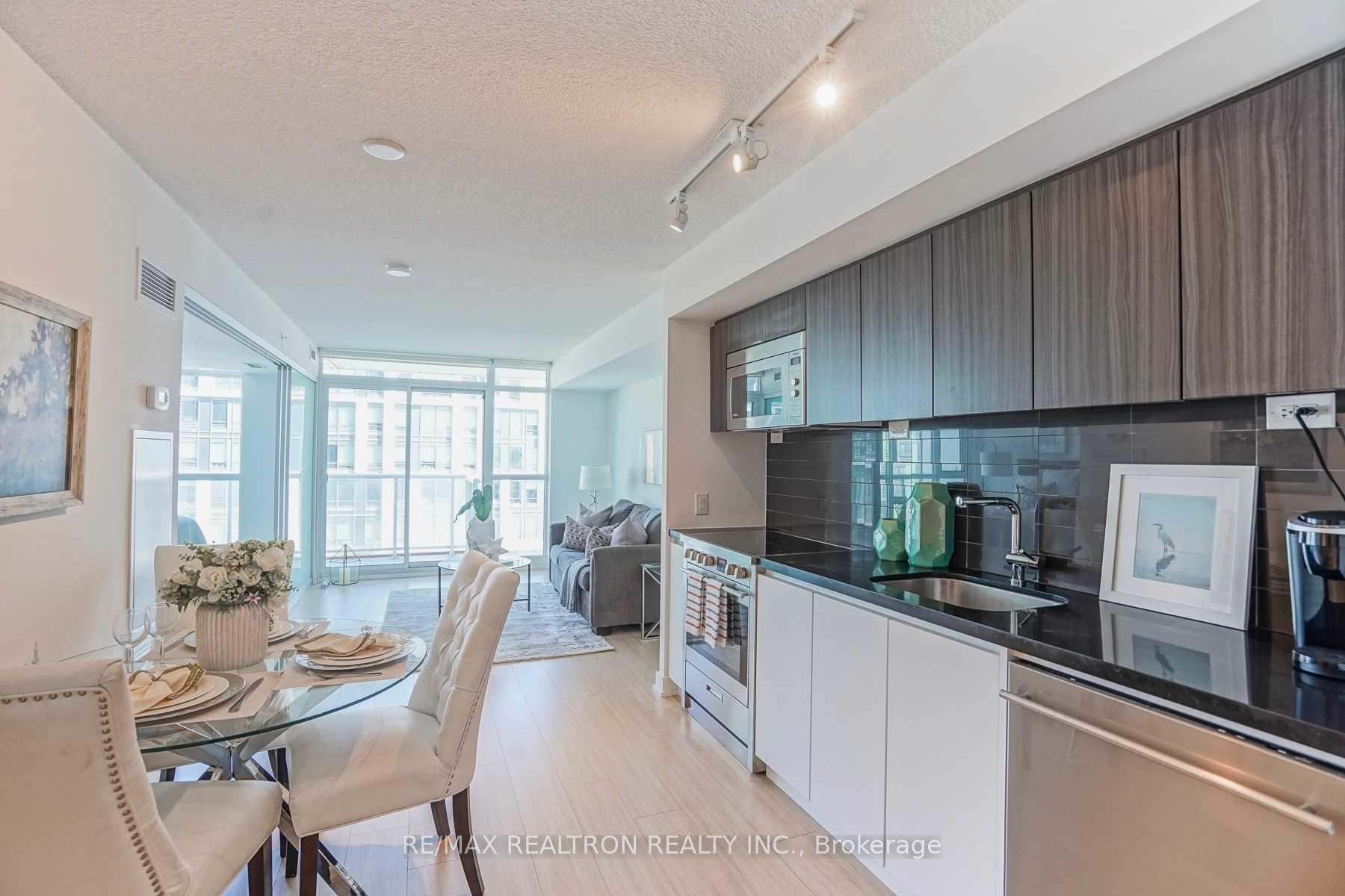 Photo 3 of Unit 511, 85 Queens Wharf Road, Toronto, Waterfront Communities — HOMEH