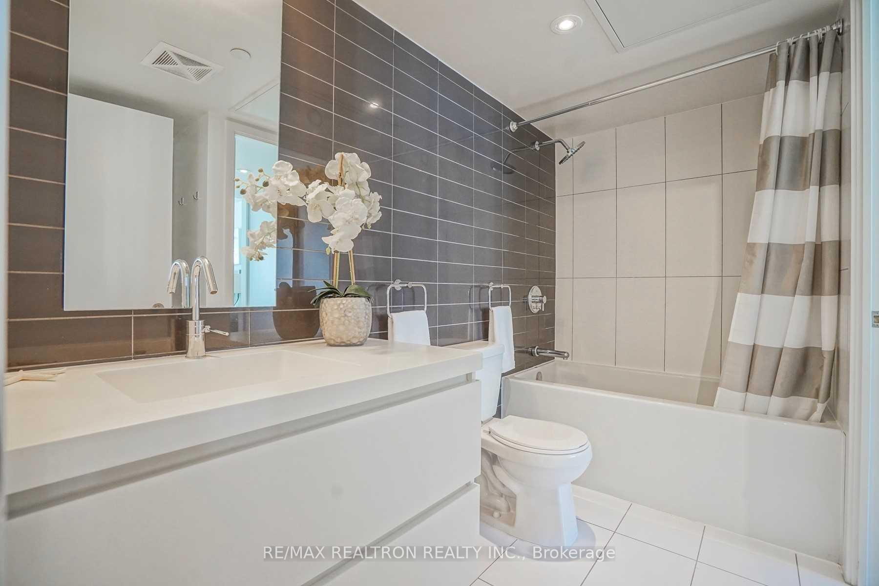 Photo 14 of Unit 511, 85 Queens Wharf Road, Toronto, Waterfront Communities — HOMEH