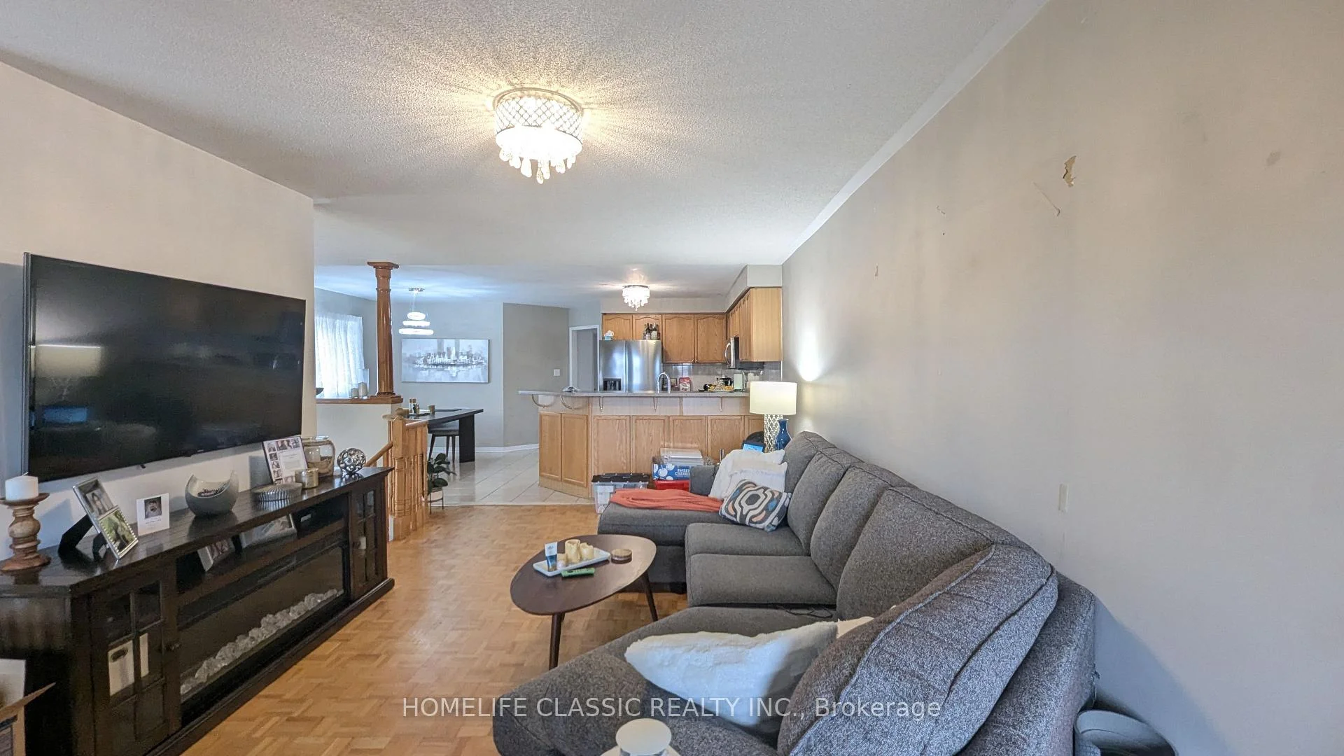Photo 10 of 34 Casabel Drive, Vaughan, Vellore Village — HOMEH