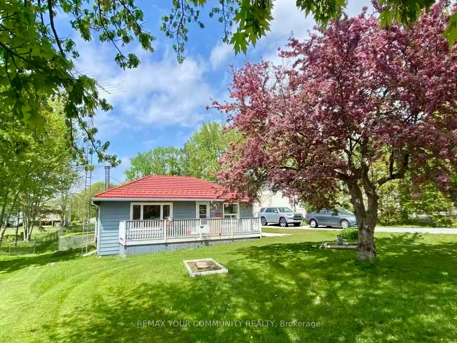 Photo 3 of 322 Irene Drive, Georgina, Keswick South — HOMEH