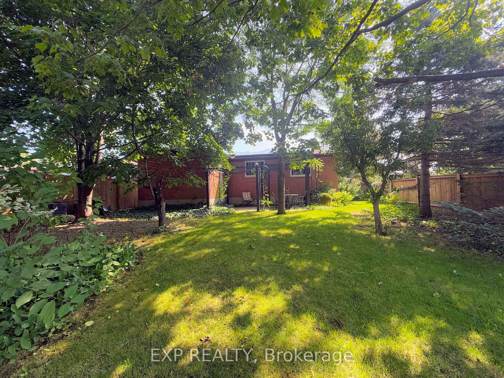 Photo 23 of 82 Lacey Crescent, London, South X — HOMEH