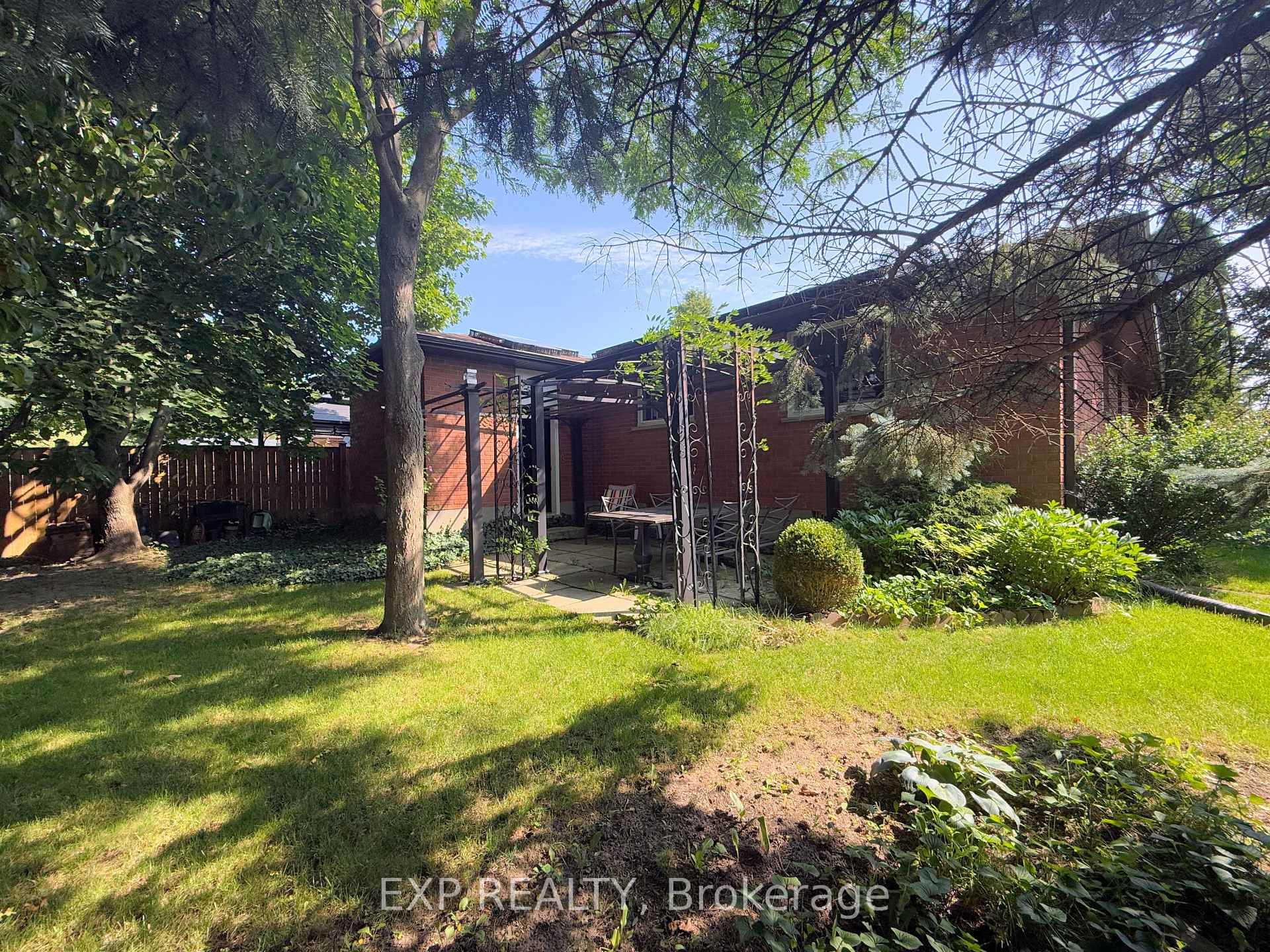 Photo 24 of 82 Lacey Crescent, London, South X — HOMEH