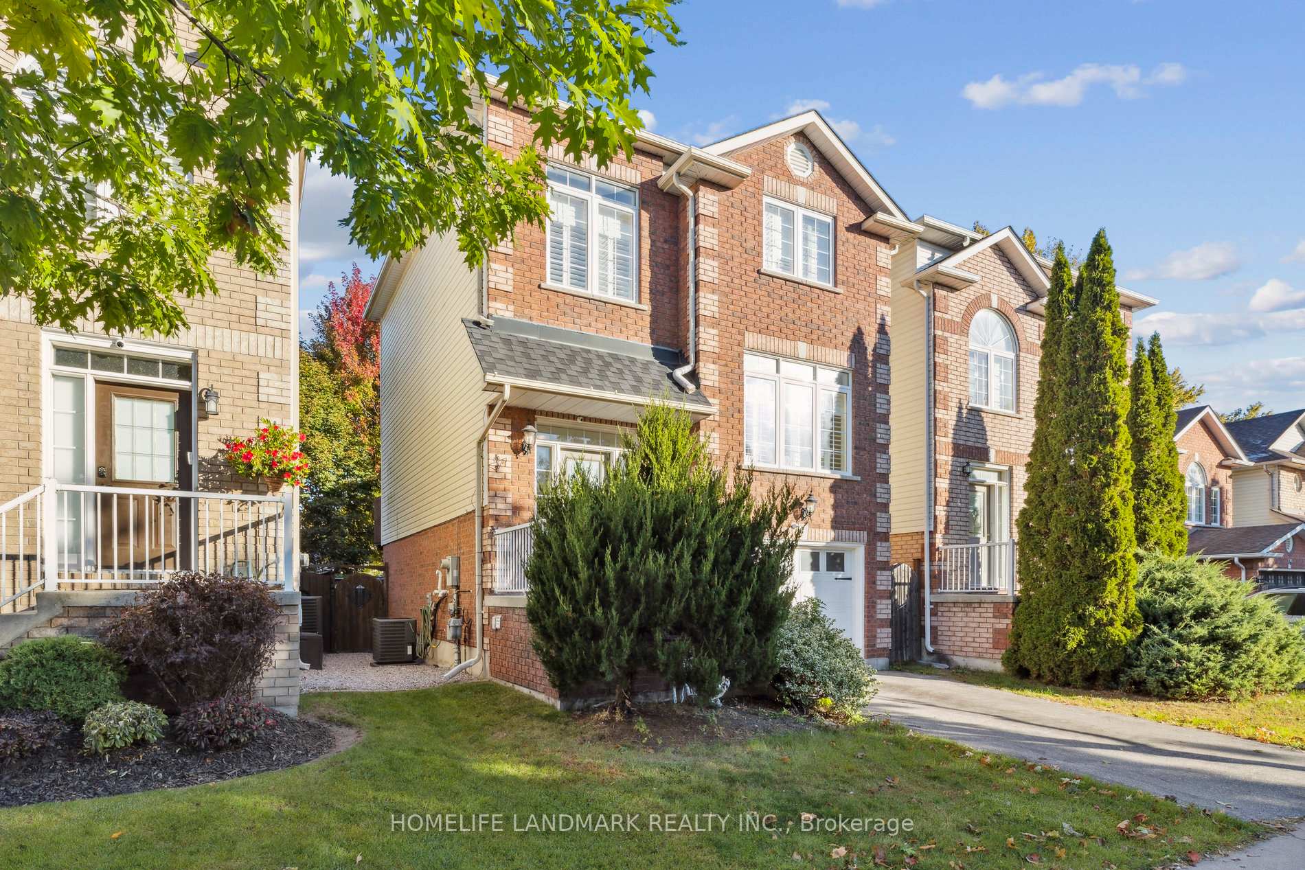 Photo 1 of 80 Mcfeeters Crescent, Clarington, Bowmanville — HOMEH