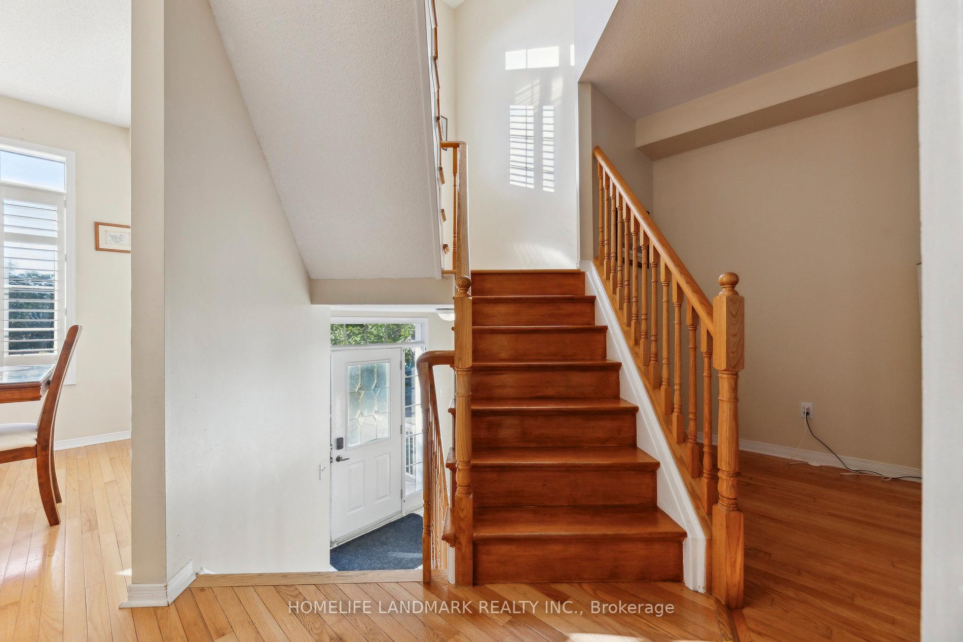 Photo 7 of 80 Mcfeeters Crescent, Clarington, Bowmanville — HOMEH