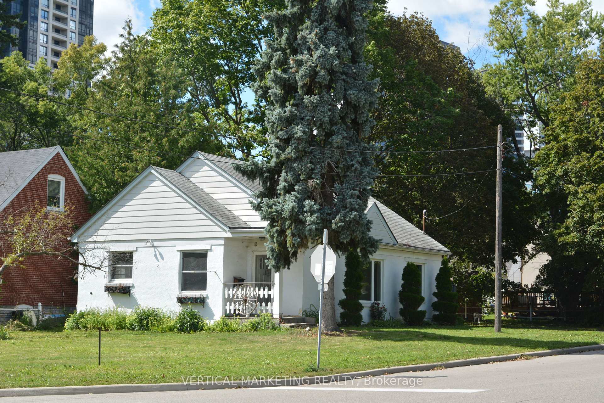 Photo of 30 Highland Park Boulevard