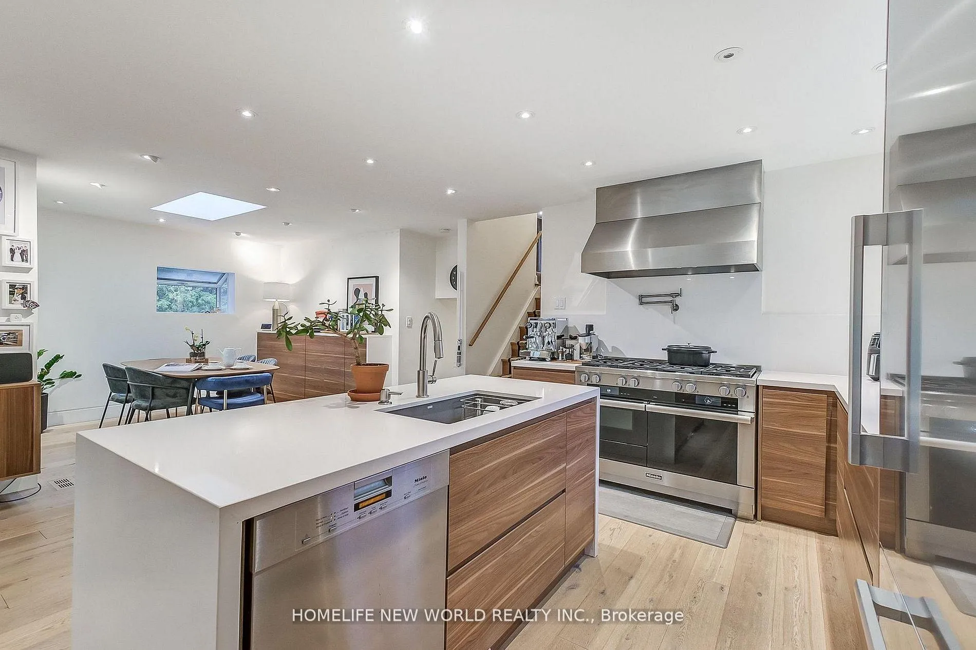 Photo 2 of 59 Bobmar Road, Scarborough, Highland Creek — HOMEH