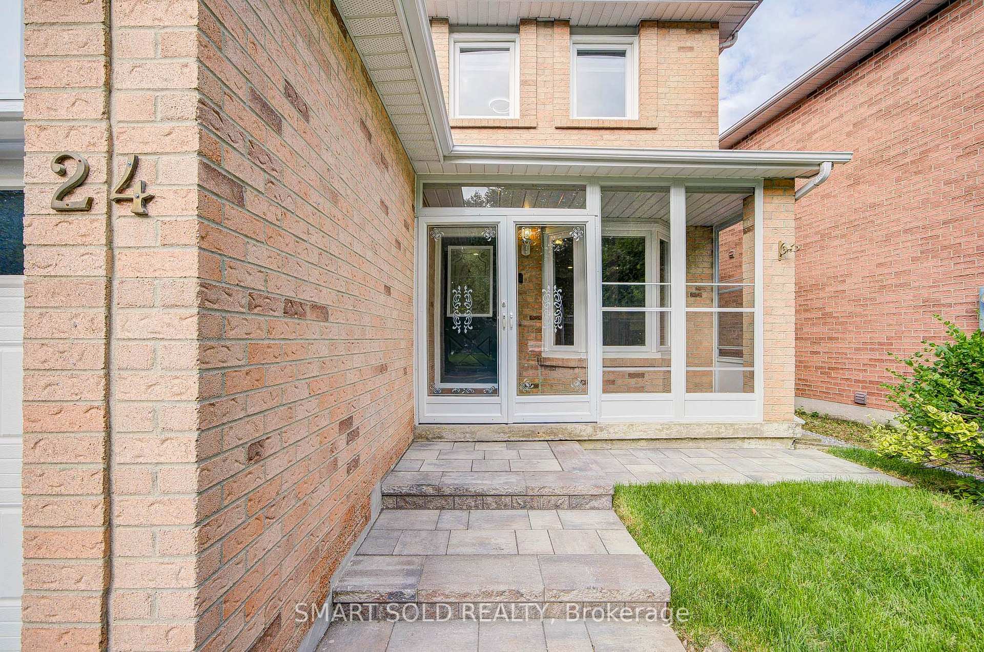 Photo 2 of 24 Snider Drive, Markham, Raymerville — HOMEH