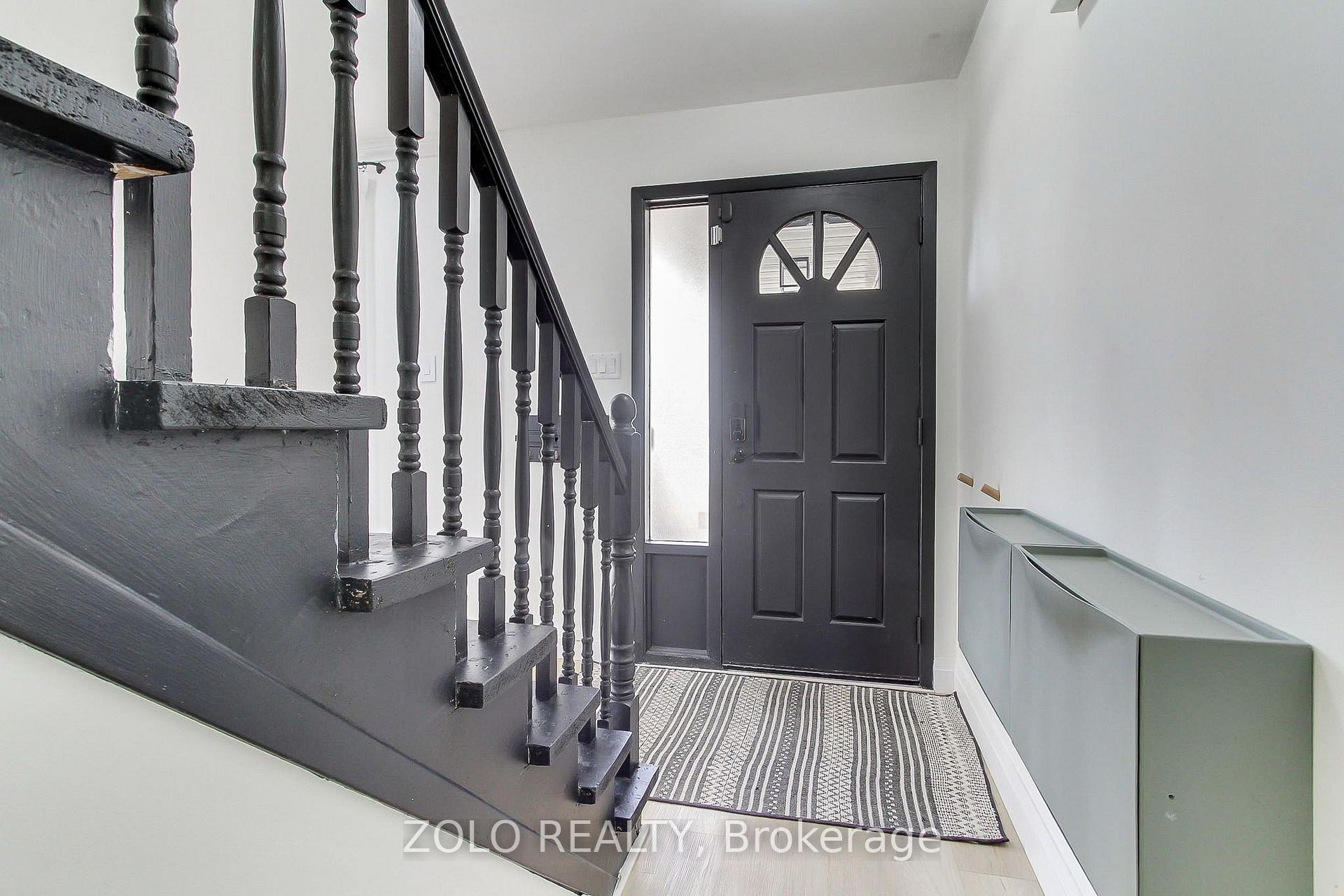Photo 2 of 388 Terry Drive, Newmarket, Central Newmarket — HOMEH