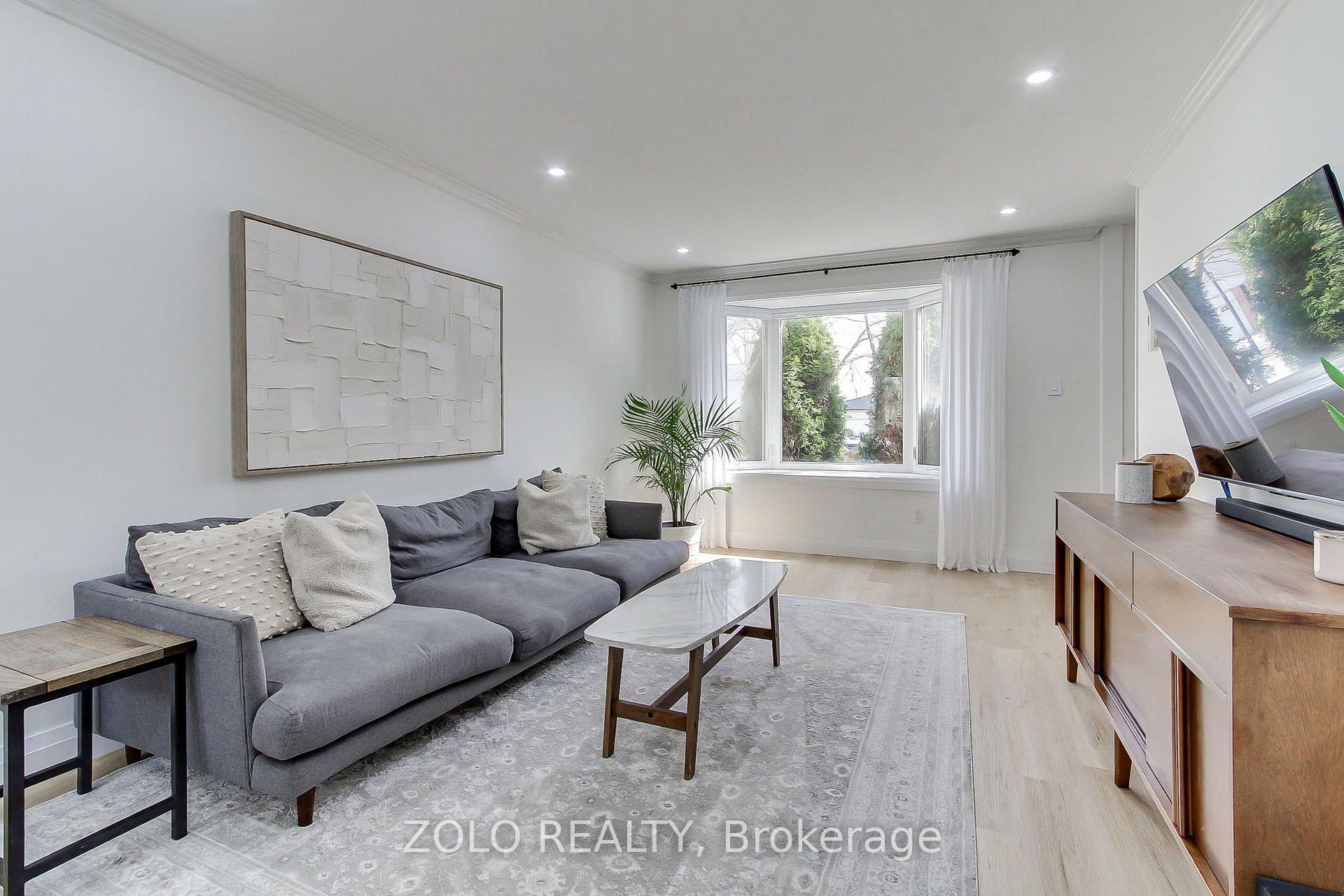 Photo 5 of 388 Terry Drive, Newmarket, Central Newmarket — HOMEH