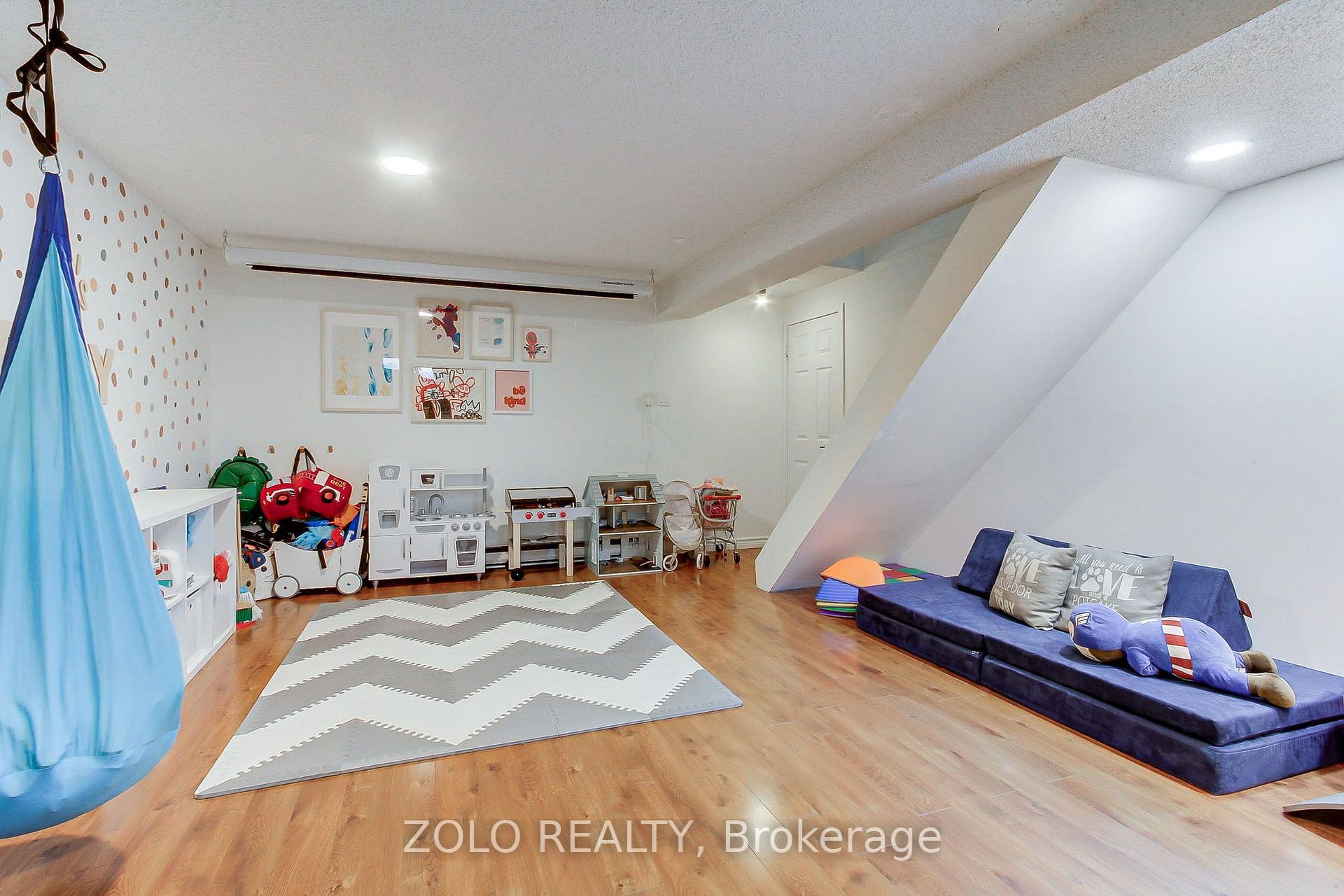 Photo 23 of 388 Terry Drive, Newmarket, Central Newmarket — HOMEH