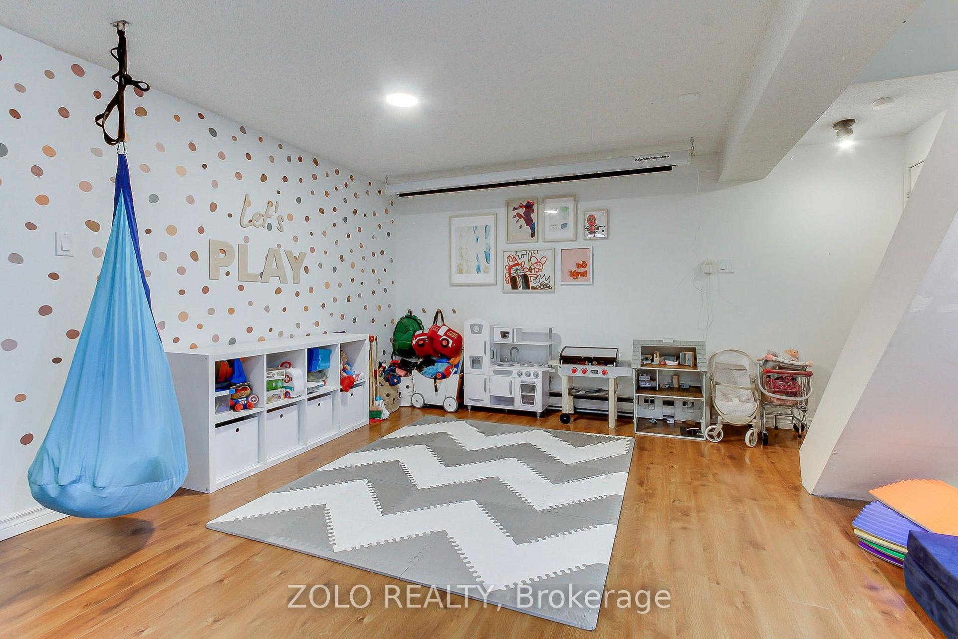 Photo 24 of 388 Terry Drive, Newmarket, Central Newmarket — HOMEH