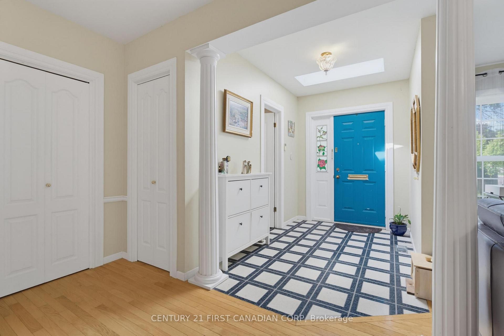 Photo 9 of 501 Commissioners Road E, London, South R — HOMEH