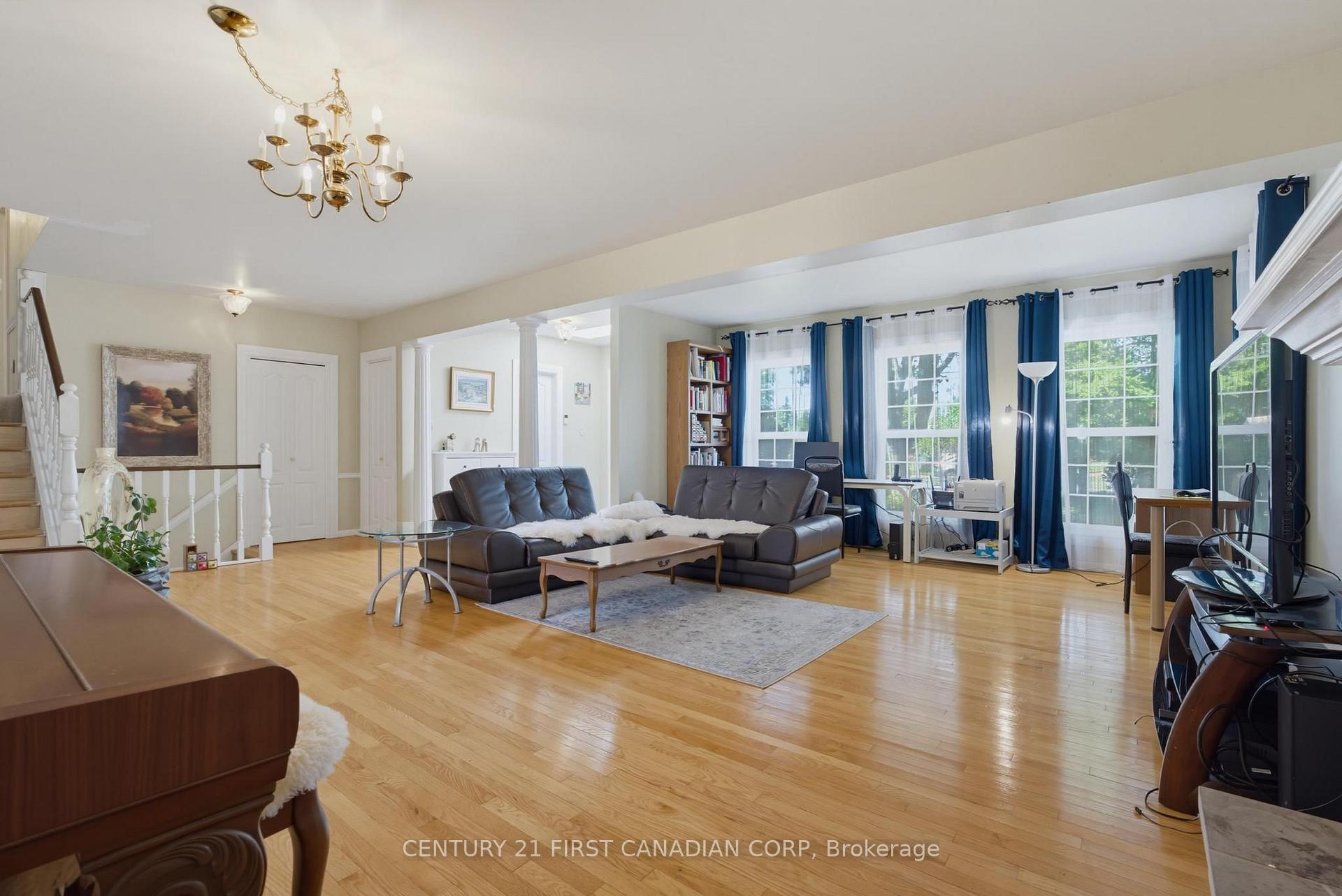 Photo 11 of 501 Commissioners Road E, London, South R — HOMEH