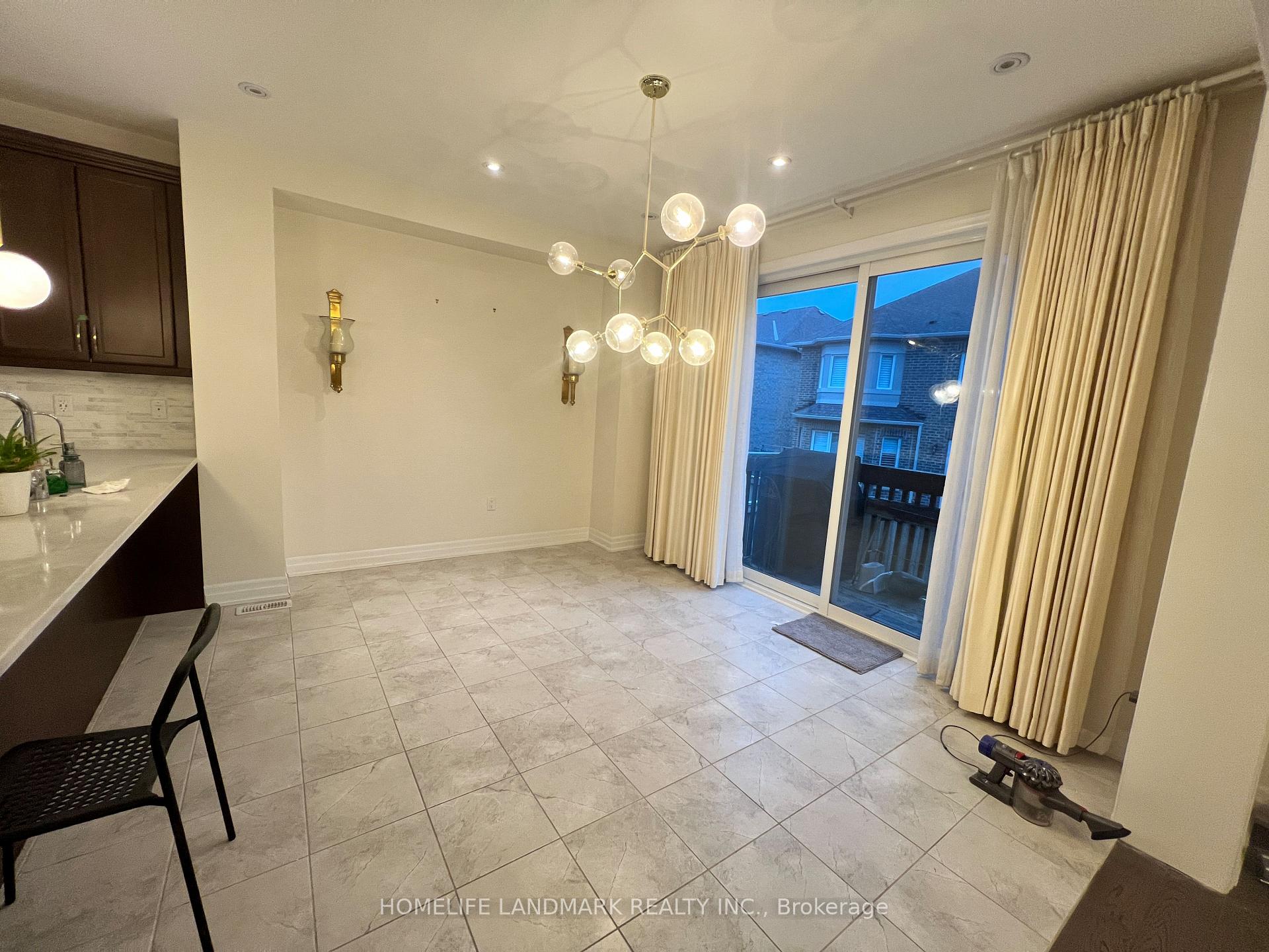 Photo 5 of 102 Fowley Drive, Oakville, Glenorchy — HOMEH