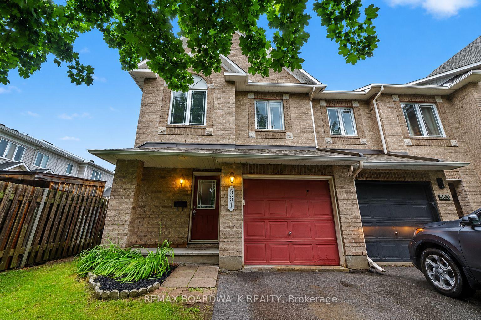 Photo 2 of 561 Aquaview Drive, Ottawa, Avalon East — HOMEH