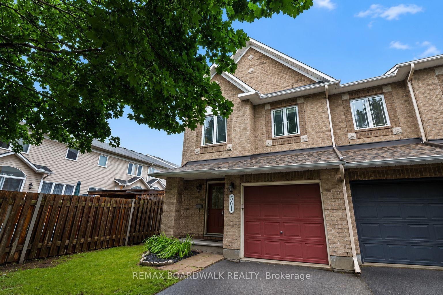 Photo 3 of 561 Aquaview Drive, Ottawa, Avalon East — HOMEH