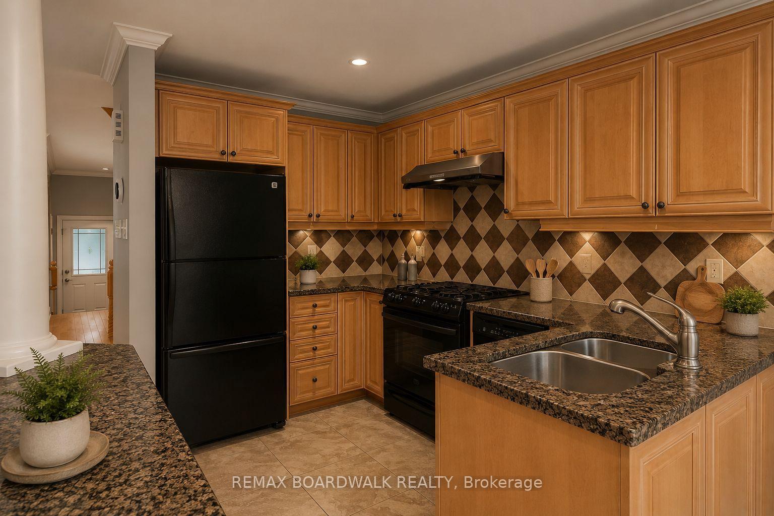 Photo 11 of 561 Aquaview Drive, Ottawa, Avalon East — HOMEH