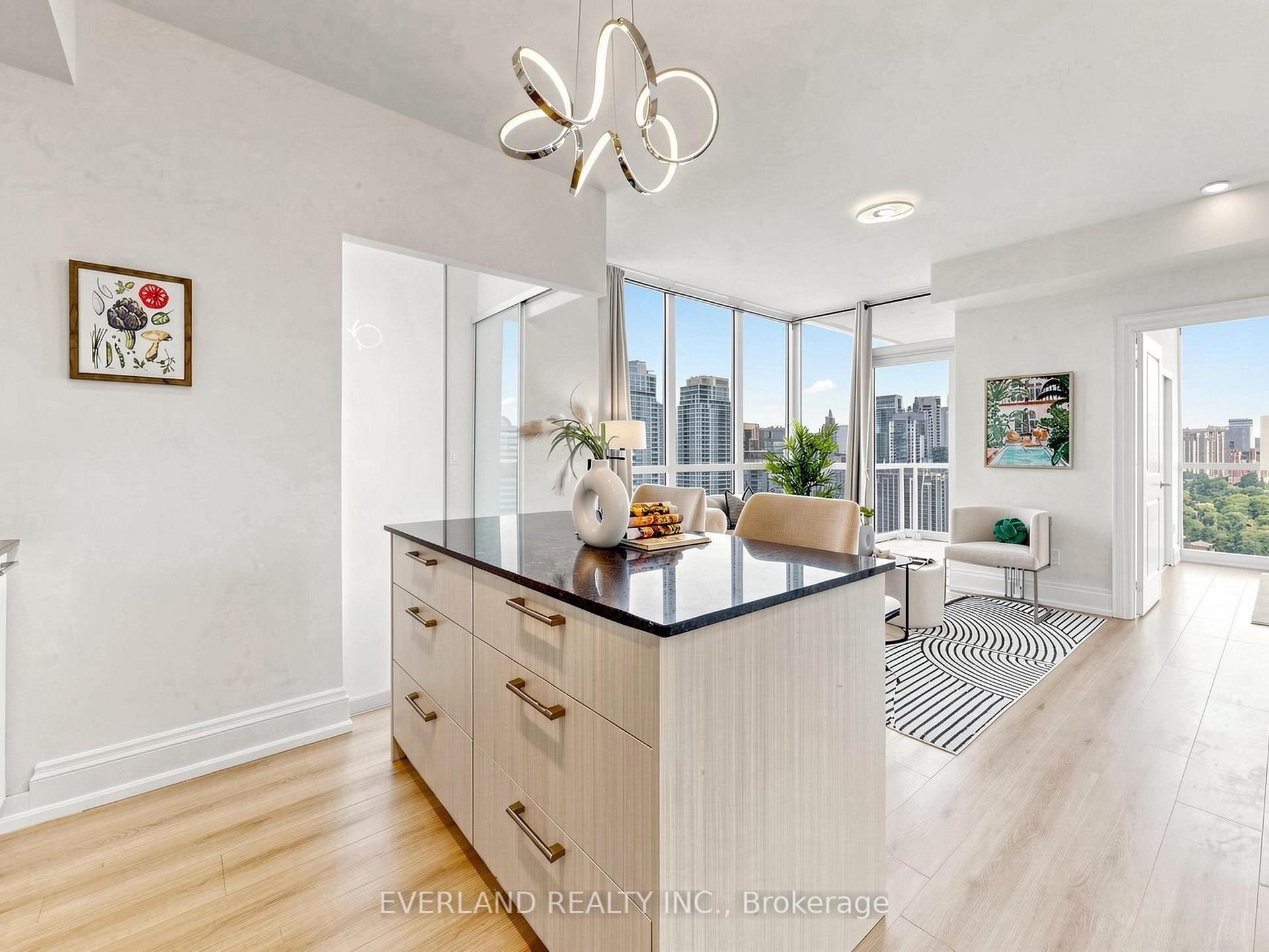Photo 5 of Unit 2307, 88 Sheppard Avenue E, North York, Willowdale East — HOMEH
