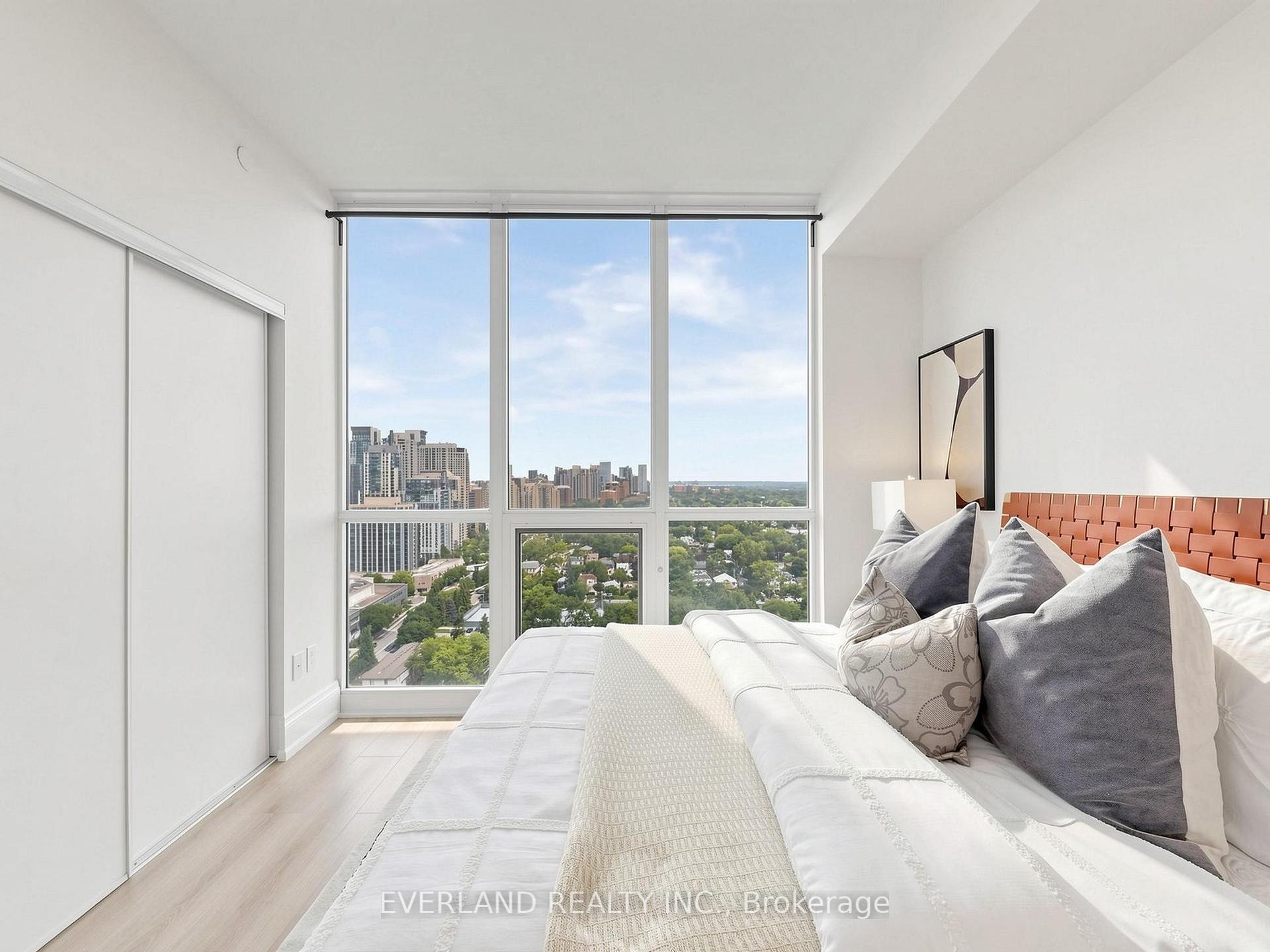 Photo 7 of Unit 2307, 88 Sheppard Avenue E, North York, Willowdale East — HOMEH