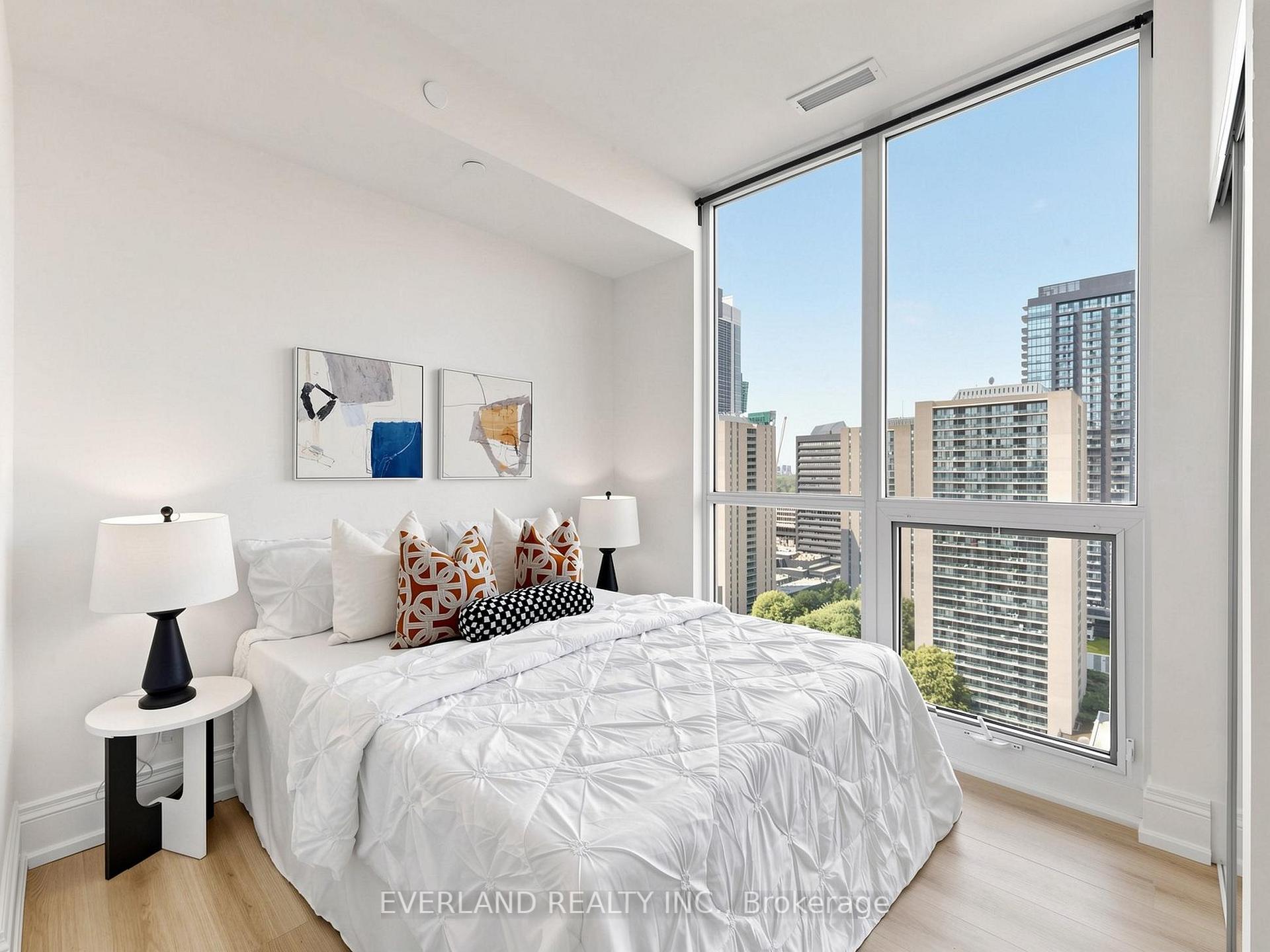 Photo 9 of Unit 2307, 88 Sheppard Avenue E, North York, Willowdale East — HOMEH