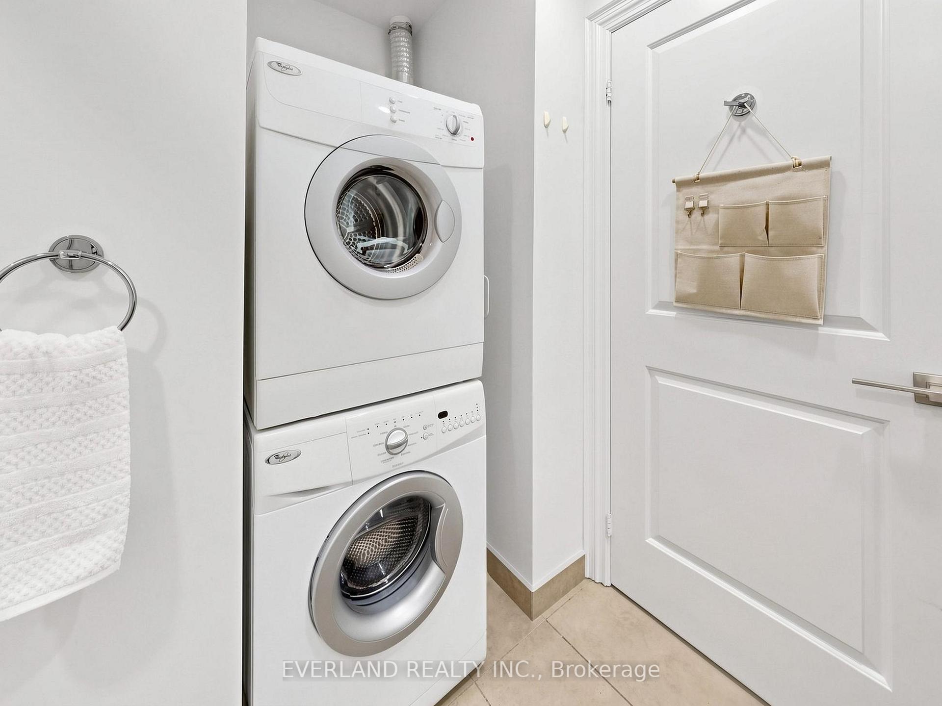 Photo 11 of Unit 2307, 88 Sheppard Avenue E, North York, Willowdale East — HOMEH