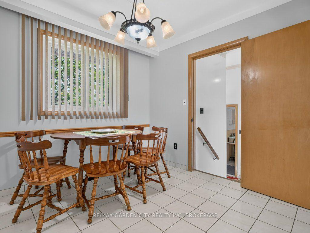 Photo 17 of 8 Champa Drive, St. Catharines, Vine/Linwell — HOMEH
