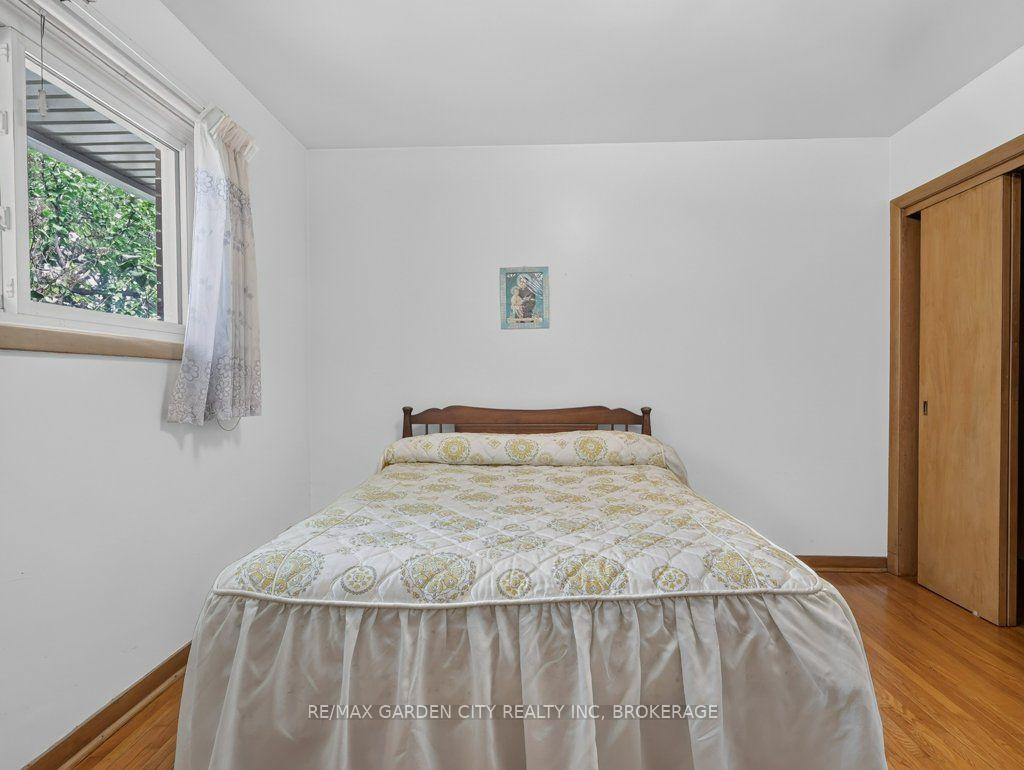 Photo 28 of 8 Champa Drive, St. Catharines, Vine/Linwell — HOMEH