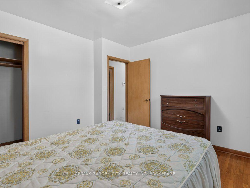 Photo 29 of 8 Champa Drive, St. Catharines, Vine/Linwell — HOMEH