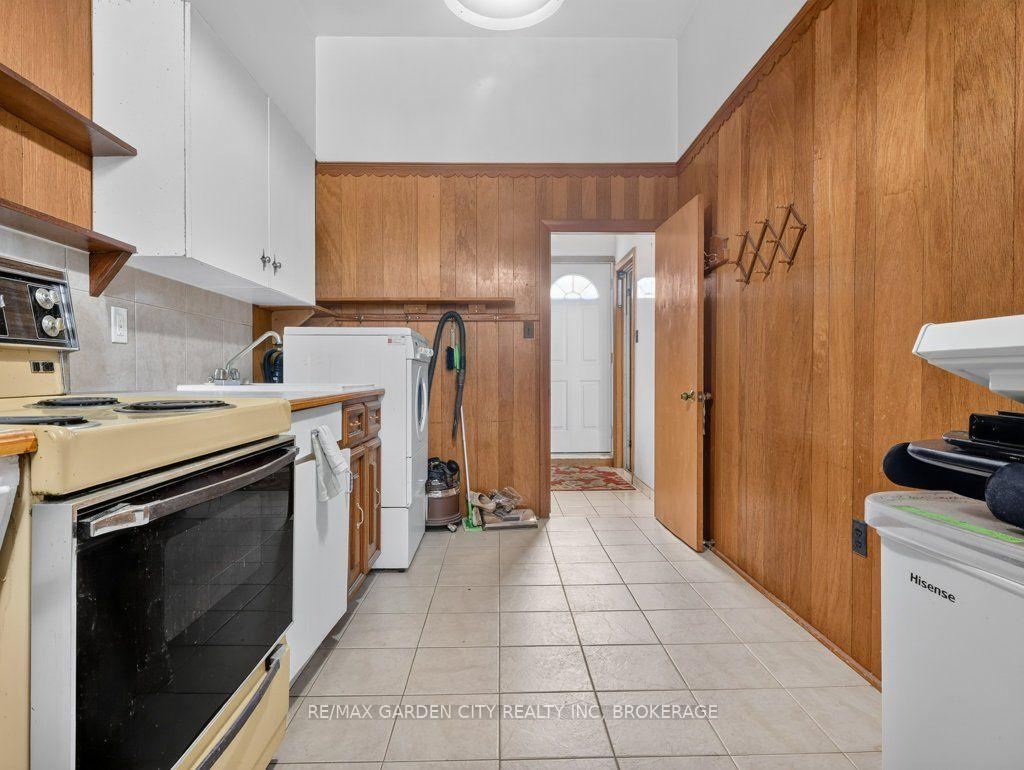 Photo 37 of 8 Champa Drive, St. Catharines, Vine/Linwell — HOMEH