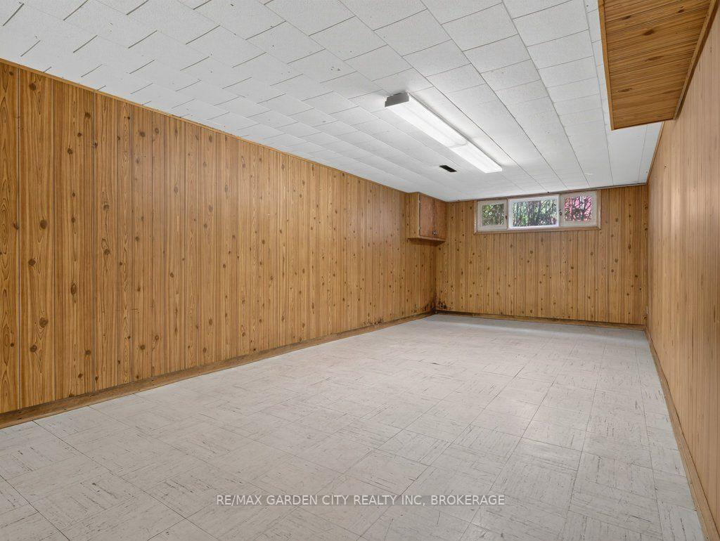 Photo 42 of 8 Champa Drive, St. Catharines, Vine/Linwell — HOMEH