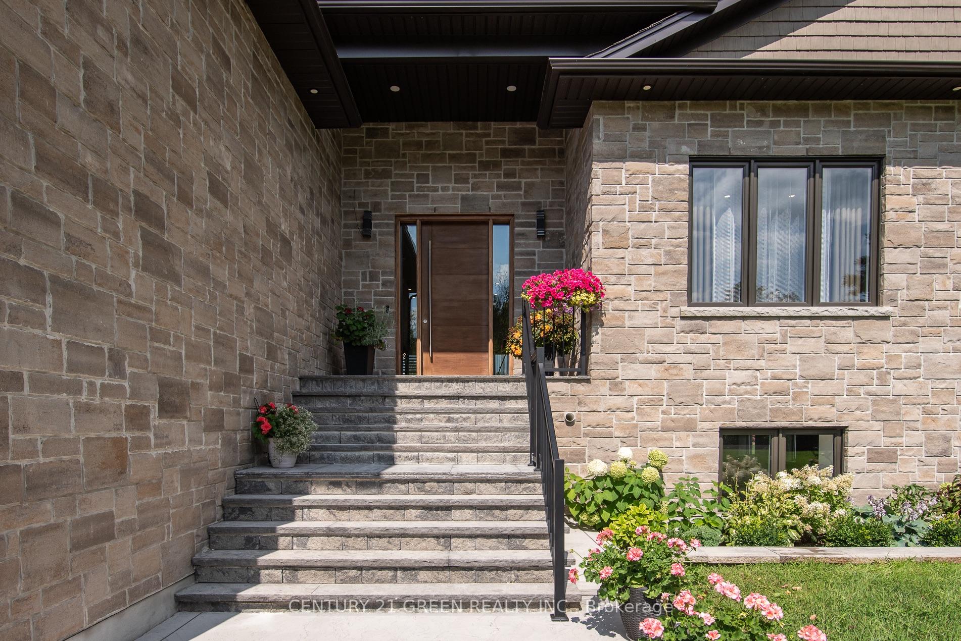 Photo 3 of 6780 Wellington Country Rd 10, Mapleton, Rural Mapleton — HOMEH