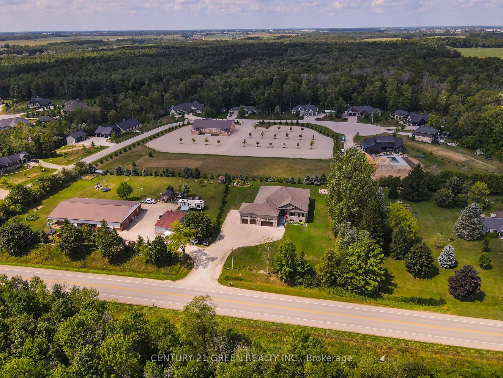 Photo 39 of 6780 Wellington Country Rd 10, Mapleton, Rural Mapleton — HOMEH