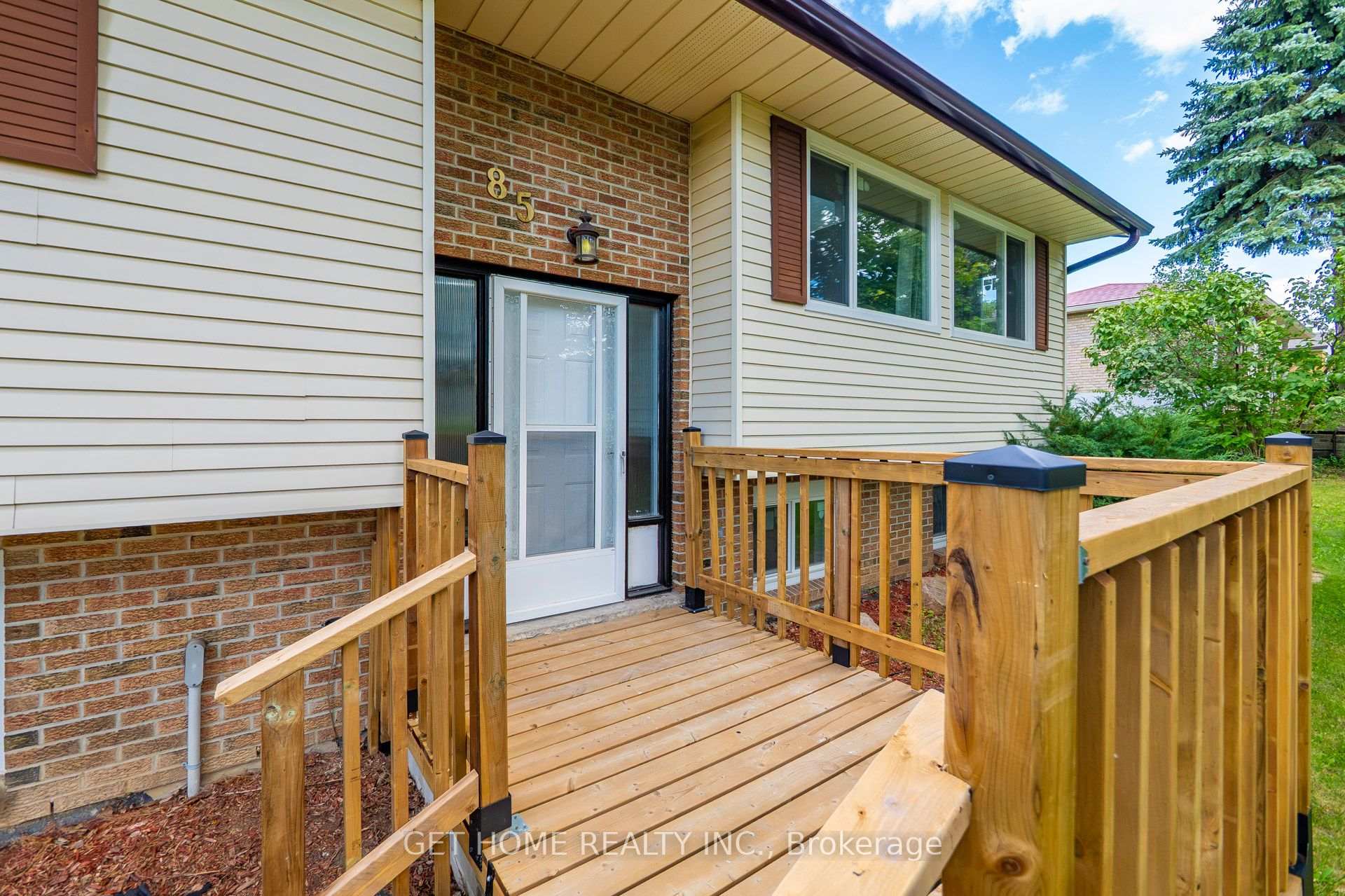 Photo 4 of 85 High Acres Crescent, Kitchener, Highland West — HOMEH