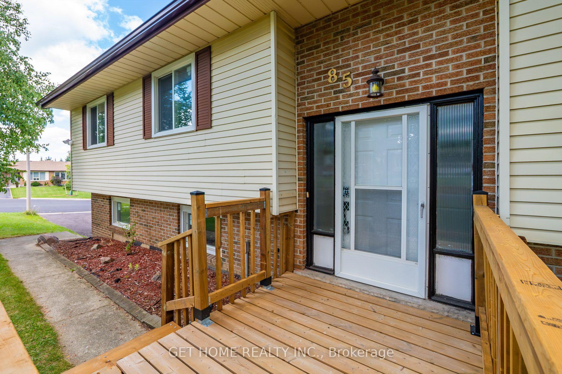 Photo 5 of 85 High Acres Crescent, Kitchener, Highland West — HOMEH