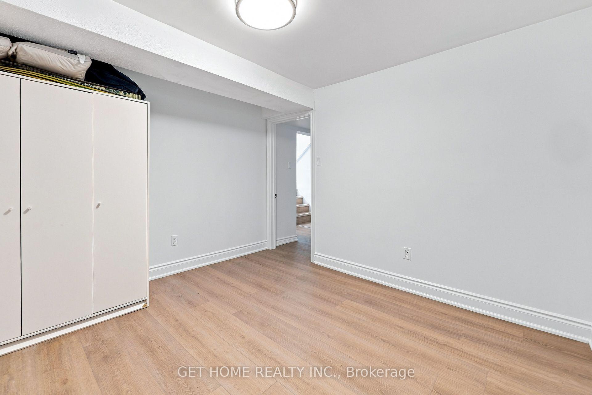Photo 40 of 85 High Acres Crescent, Kitchener, Highland West — HOMEH