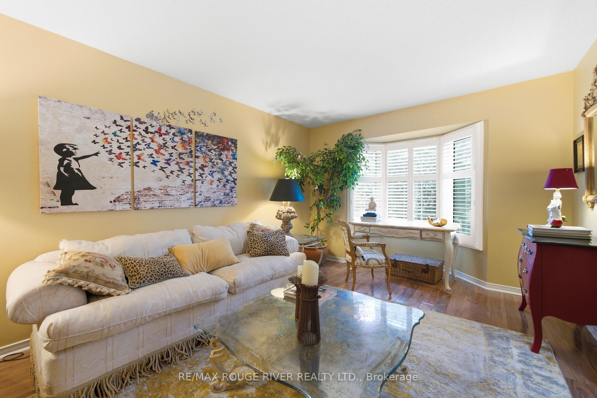 Photo 7 of 909 Ridge Valley Drive, Oshawa, Pinecrest — HOMEH