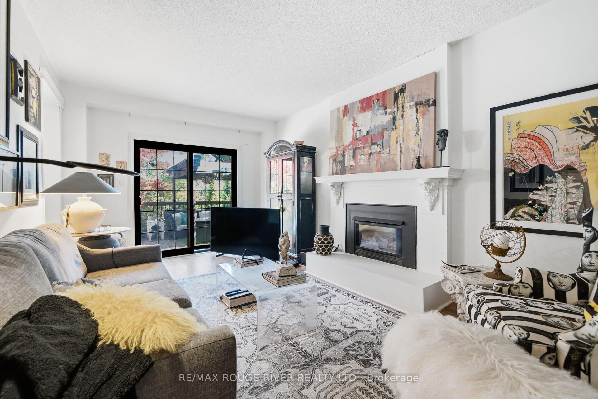 Photo 9 of 909 Ridge Valley Drive, Oshawa, Pinecrest — HOMEH