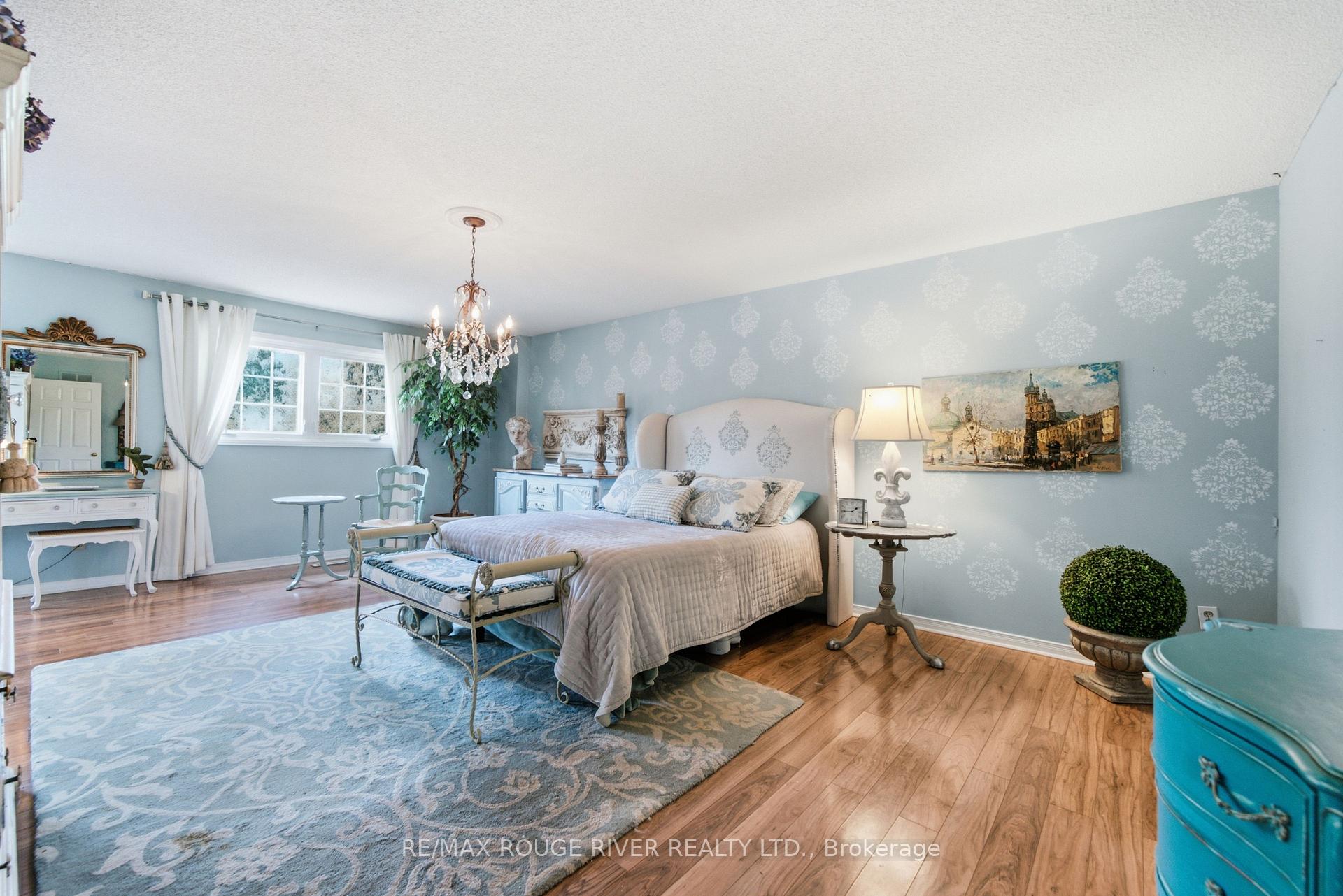 Photo 19 of 909 Ridge Valley Drive, Oshawa, Pinecrest — HOMEH