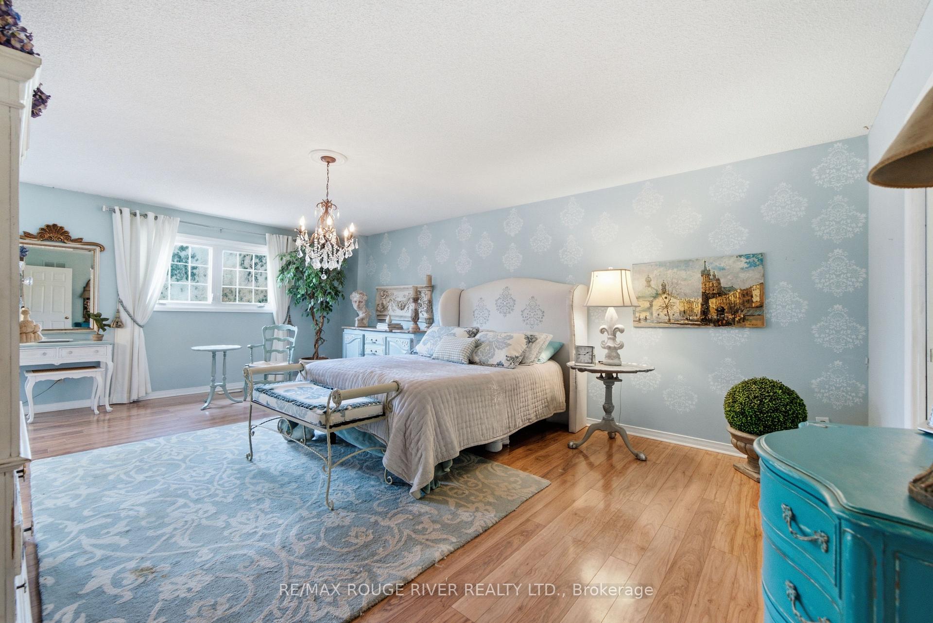 Photo 20 of 909 Ridge Valley Drive, Oshawa, Pinecrest — HOMEH