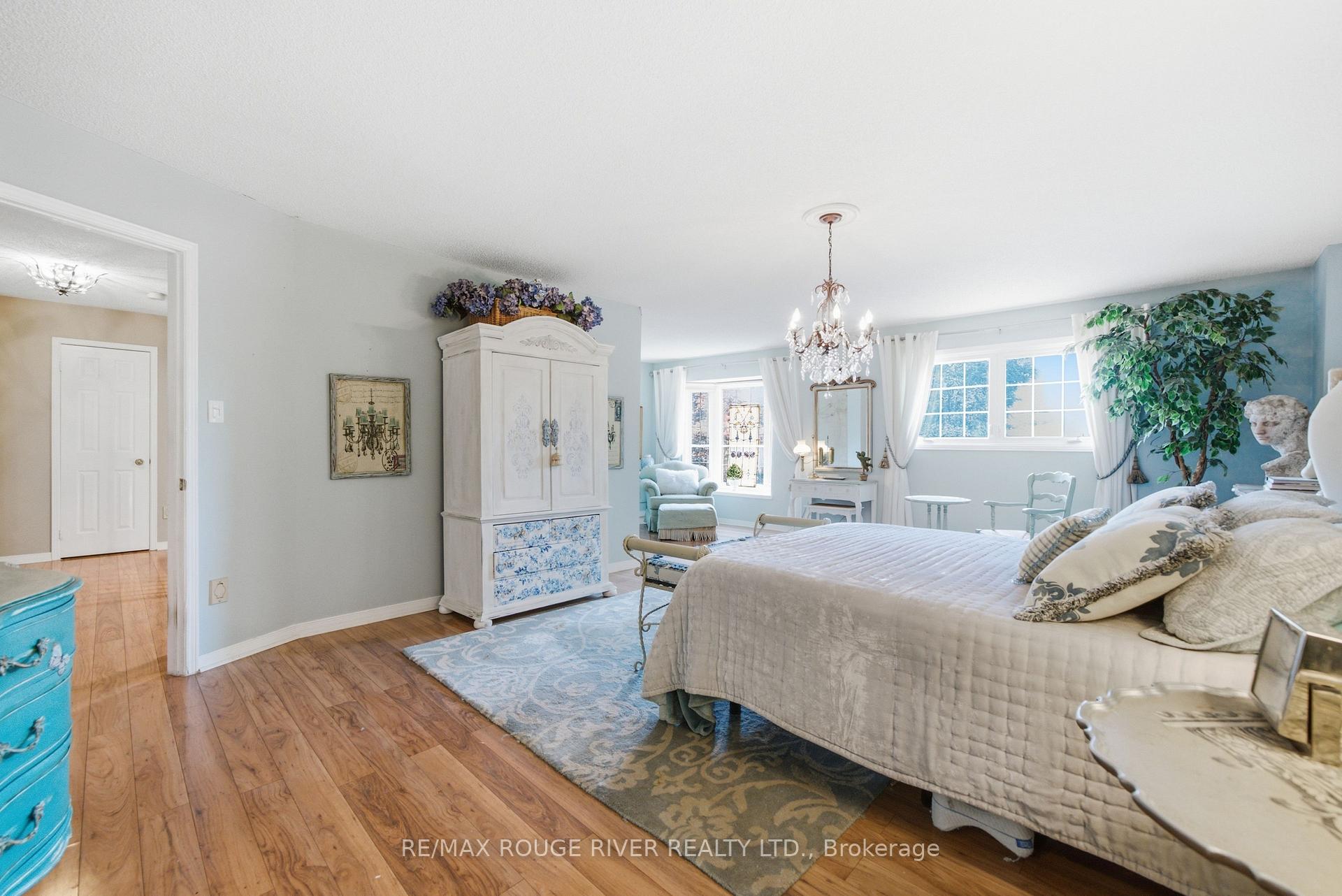 Photo 24 of 909 Ridge Valley Drive, Oshawa, Pinecrest — HOMEH