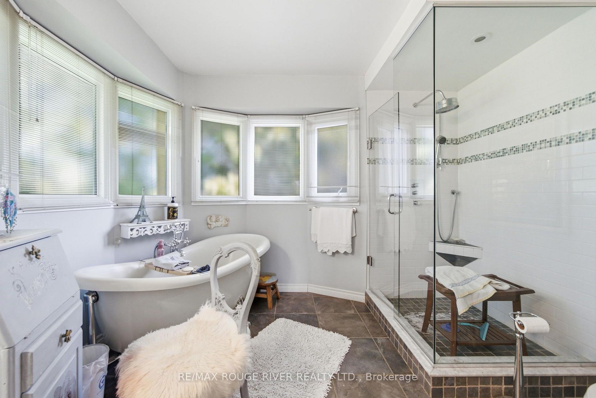 Photo 30 of 909 Ridge Valley Drive, Oshawa, Pinecrest — HOMEH
