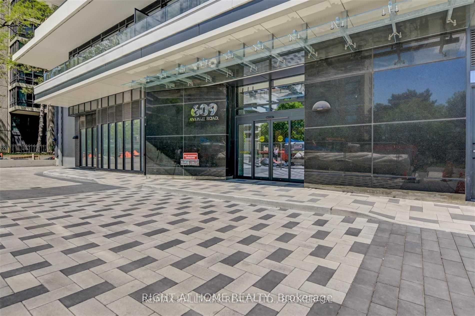 Photo 2 of Unit 1806, 609 Avenue Road, Toronto, Yonge-St. Clair — HOMEH