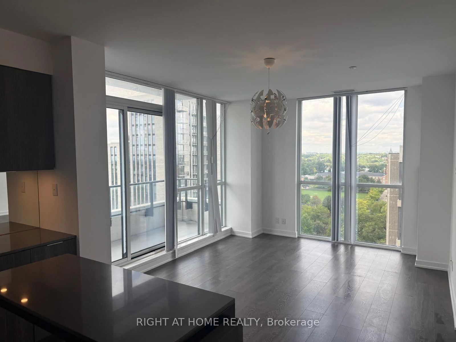 Photo 12 of Unit 1806, 609 Avenue Road, Toronto, Yonge-St. Clair — HOMEH