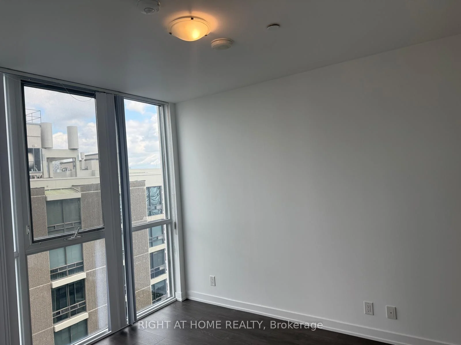 Photo 22 of Unit 1806, 609 Avenue Road, Toronto, Yonge-St. Clair — HOMEH