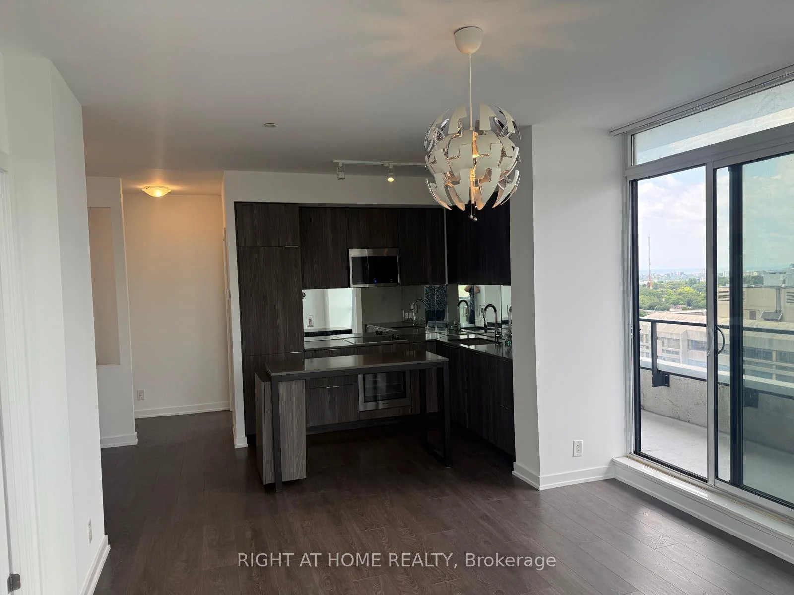 Photo 25 of Unit 1806, 609 Avenue Road, Toronto, Yonge-St. Clair — HOMEH