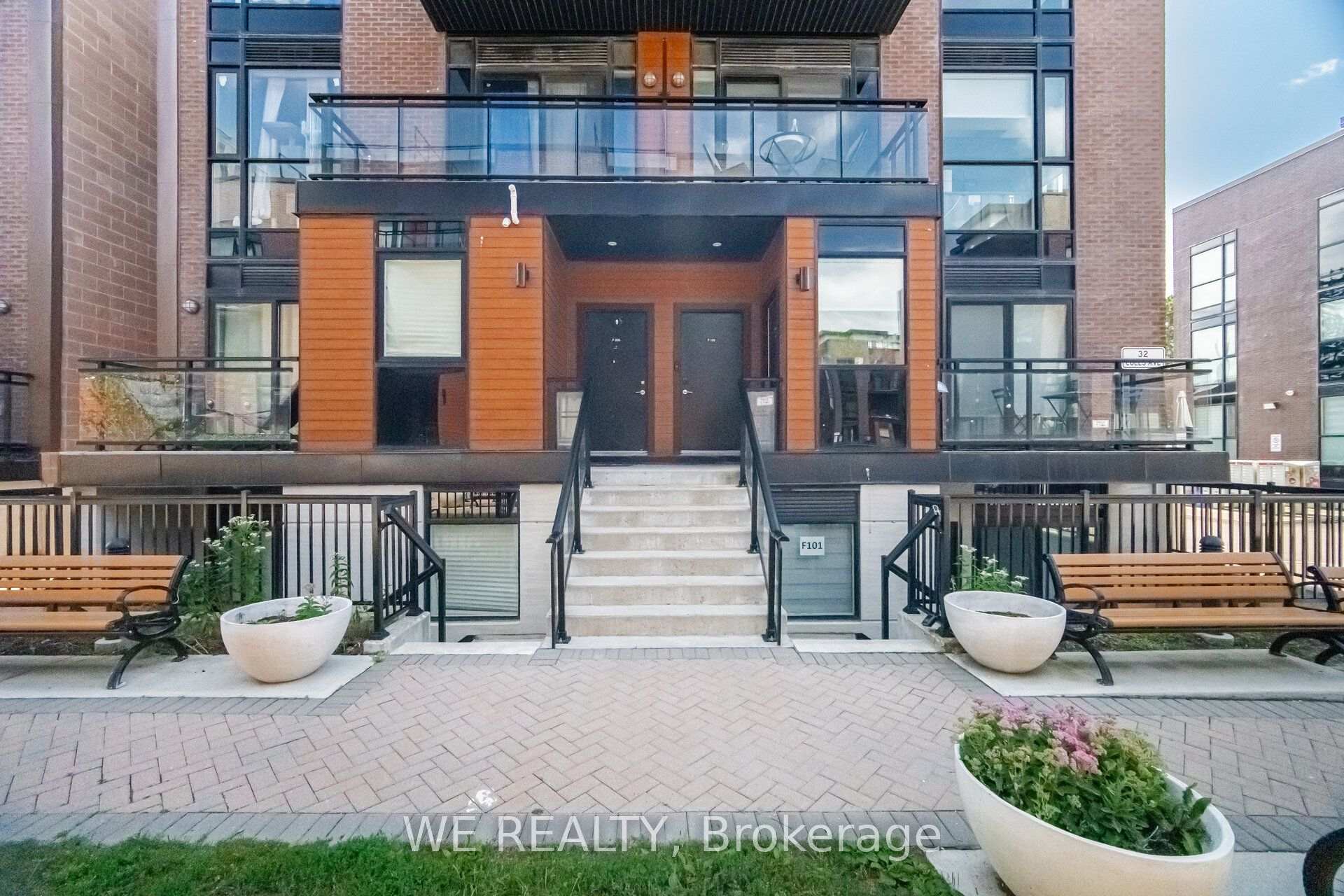 Photo 2 of Unit 103, 32 Coles Avenue, Vaughan, Vaughan Grove — HOMEH