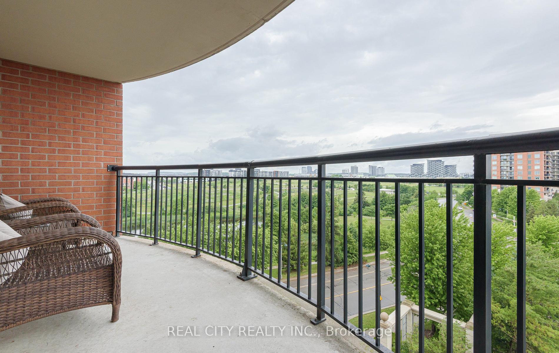 Photo 14 of Unit 704, 2325 Central Park Drive, Oakville, River Oaks — HOMEH