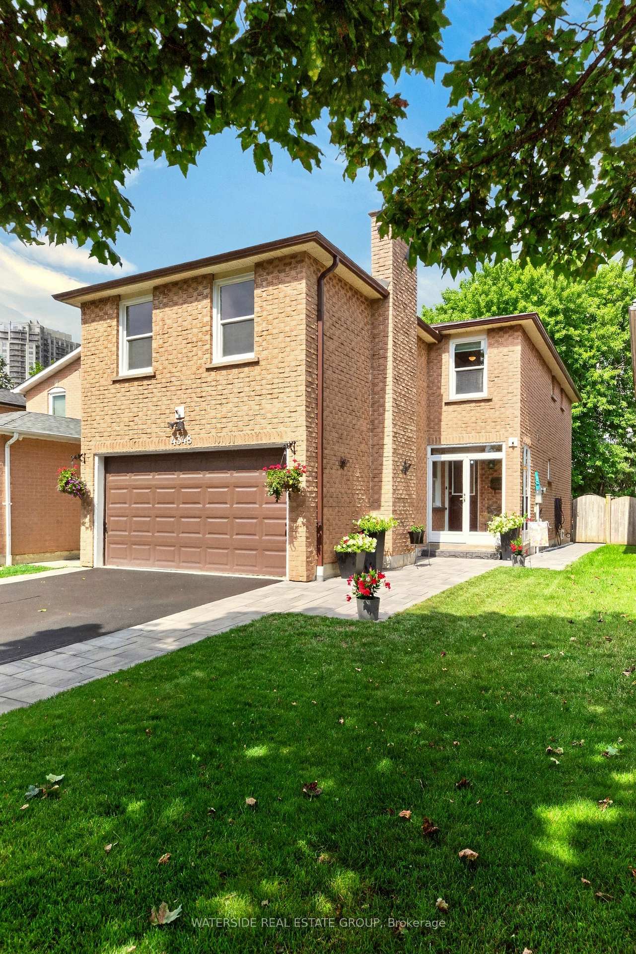 Photo 2 of 4348 Jenkins Crescent, Mississauga, Hurontario — HOMEH